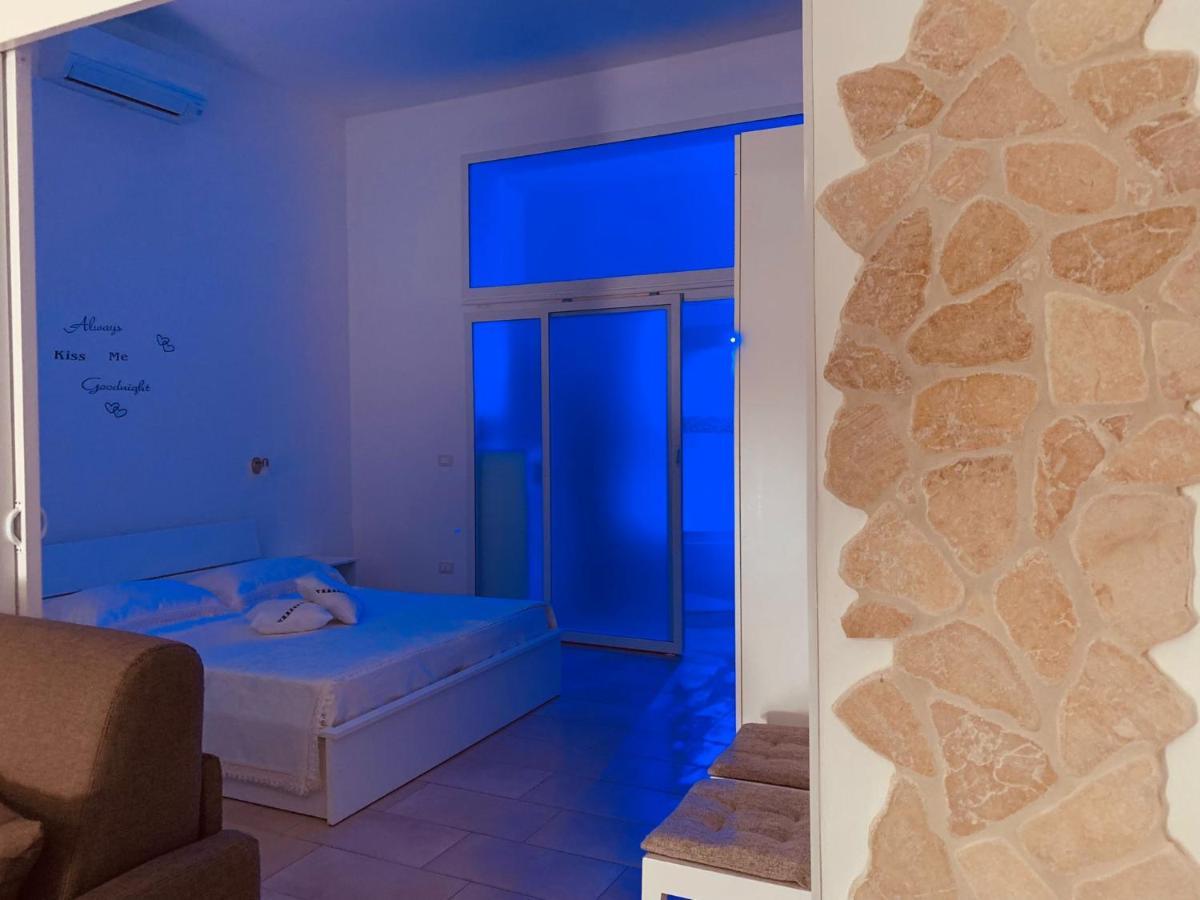 V&M Suite Con Jacuzzi Ostuni Buitenkant foto