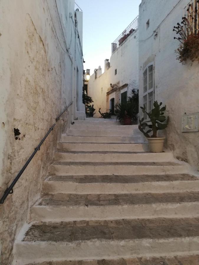 V&M Suite Con Jacuzzi Ostuni Buitenkant foto