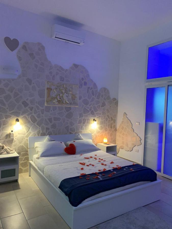 V&M Suite Con Jacuzzi Ostuni Buitenkant foto