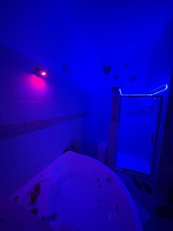 V&M Suite Con Jacuzzi Ostuni Buitenkant foto