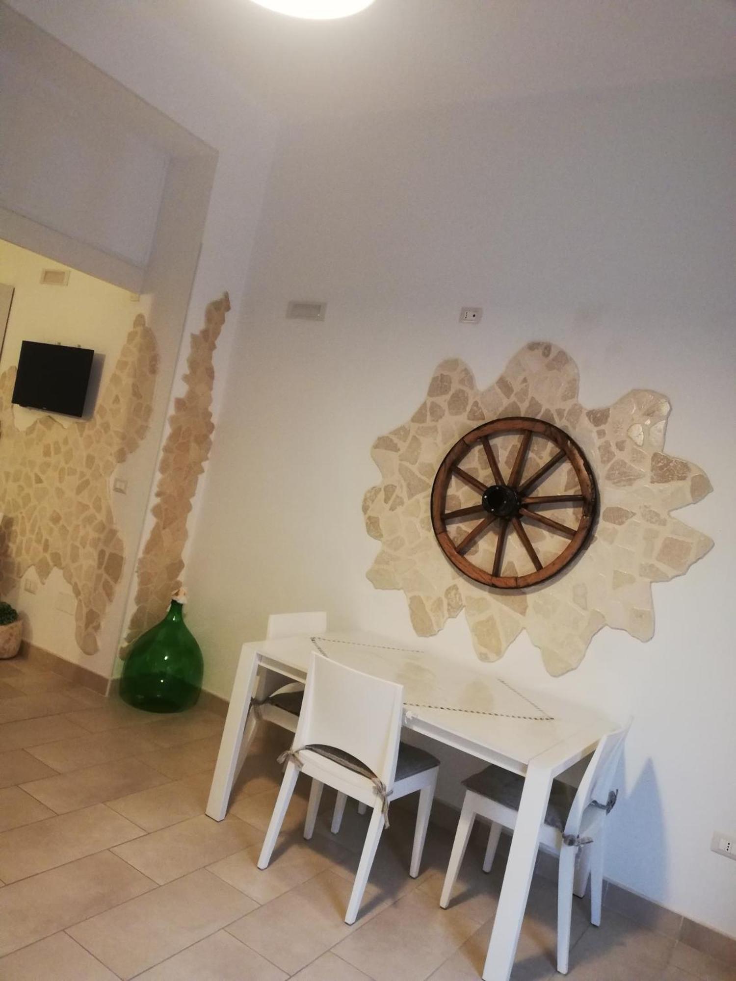 V&M Suite Con Jacuzzi Ostuni Kamer foto